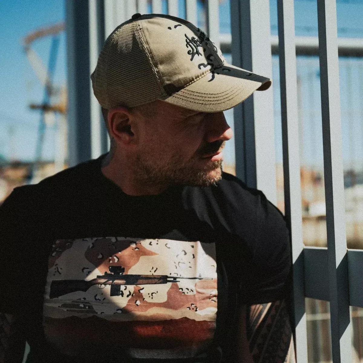 Бейсболка Trucker Cap — карманы и фурнитура