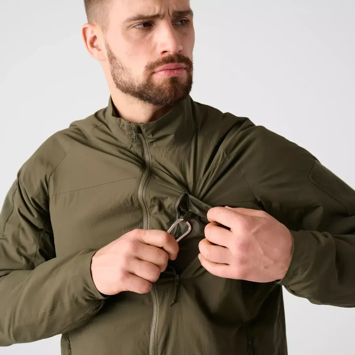 Куртка Wolfhound Lite — карманы и фурнитура