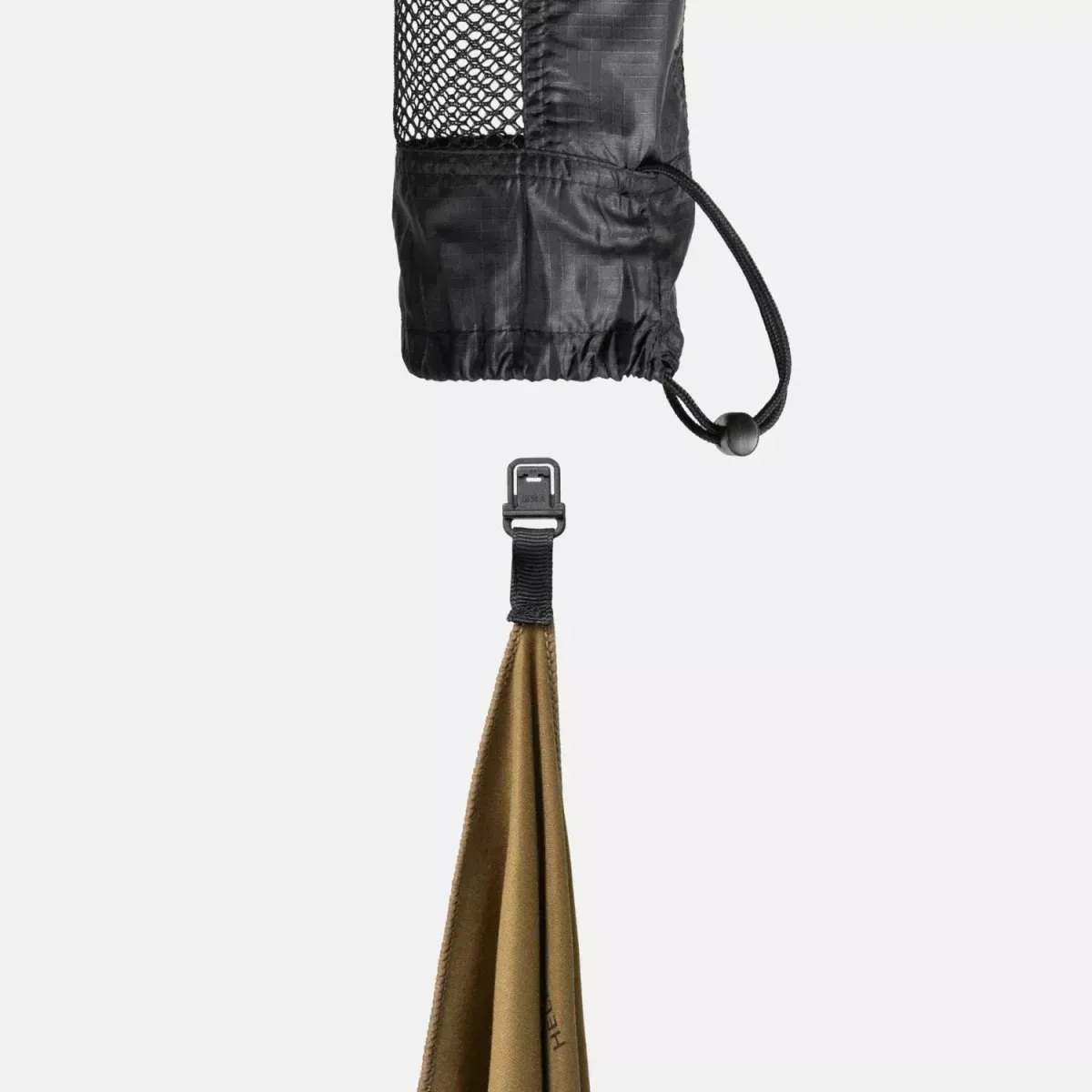 Полотенце Field Towel L — посадка